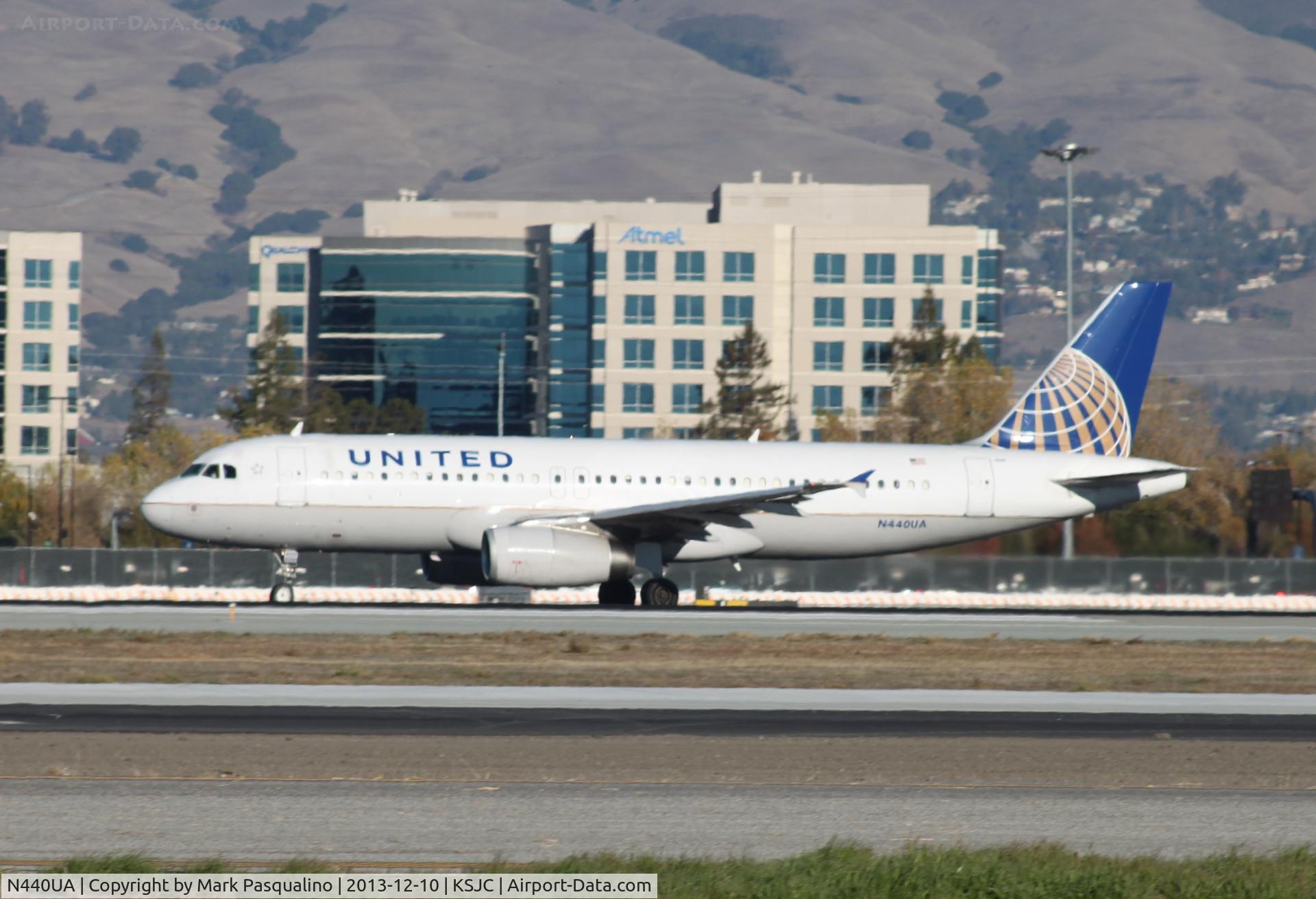 N440UA, 1997 Airbus A320-232 C/N 702, Airbus A320