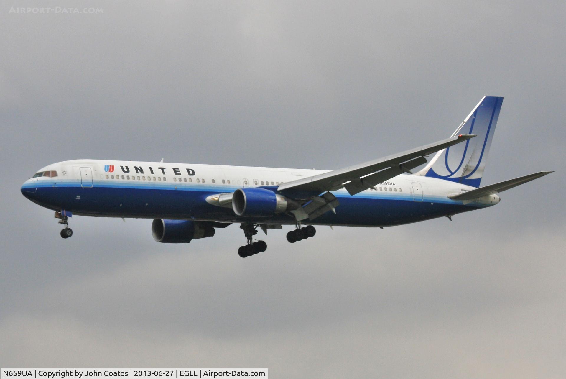 N659UA, 1993 Boeing 767-322 C/N 27114, Finals to 27L
