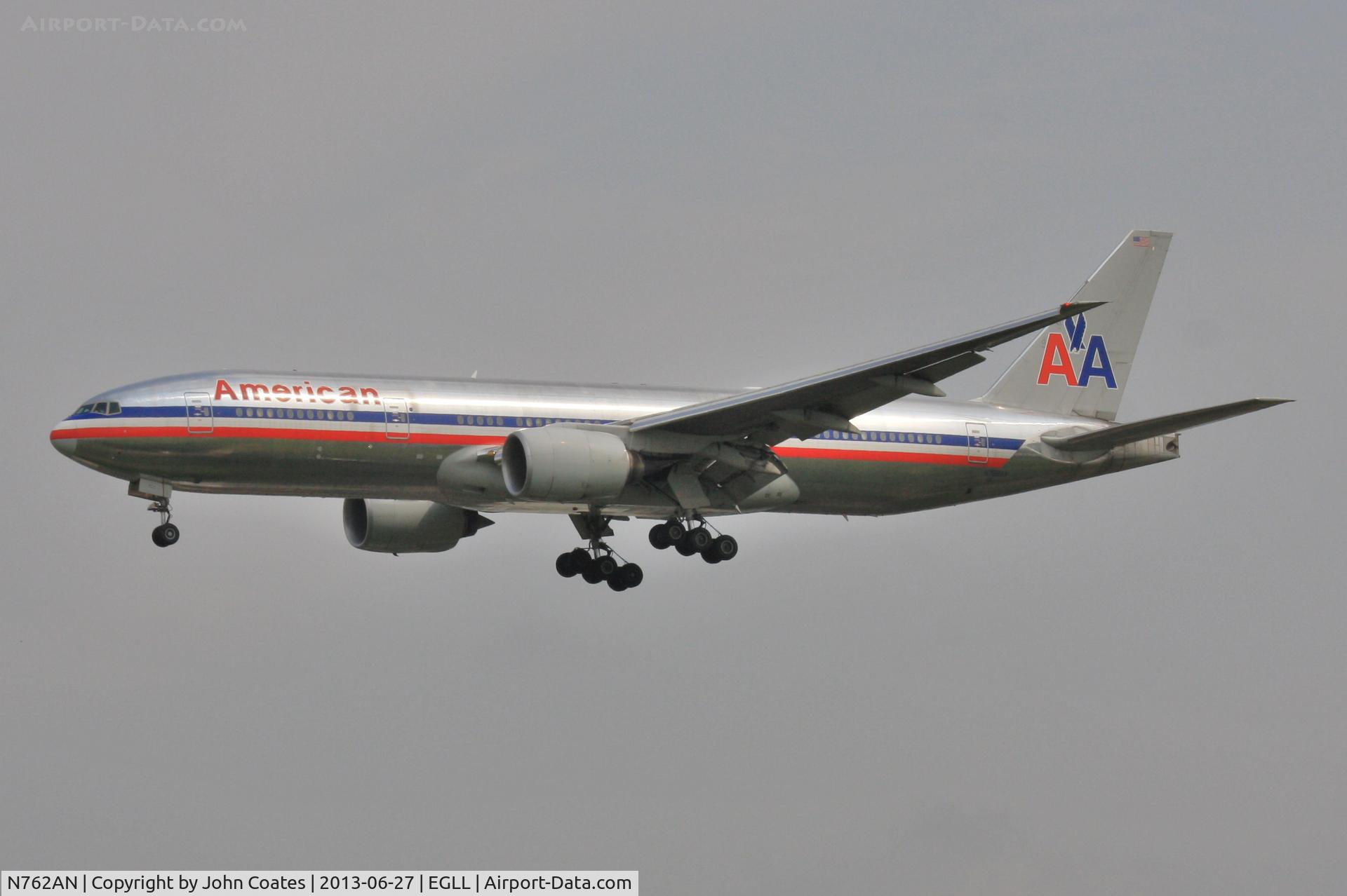 N762AN, 2002 Boeing 777-223 C/N 31479, Finals to 27L