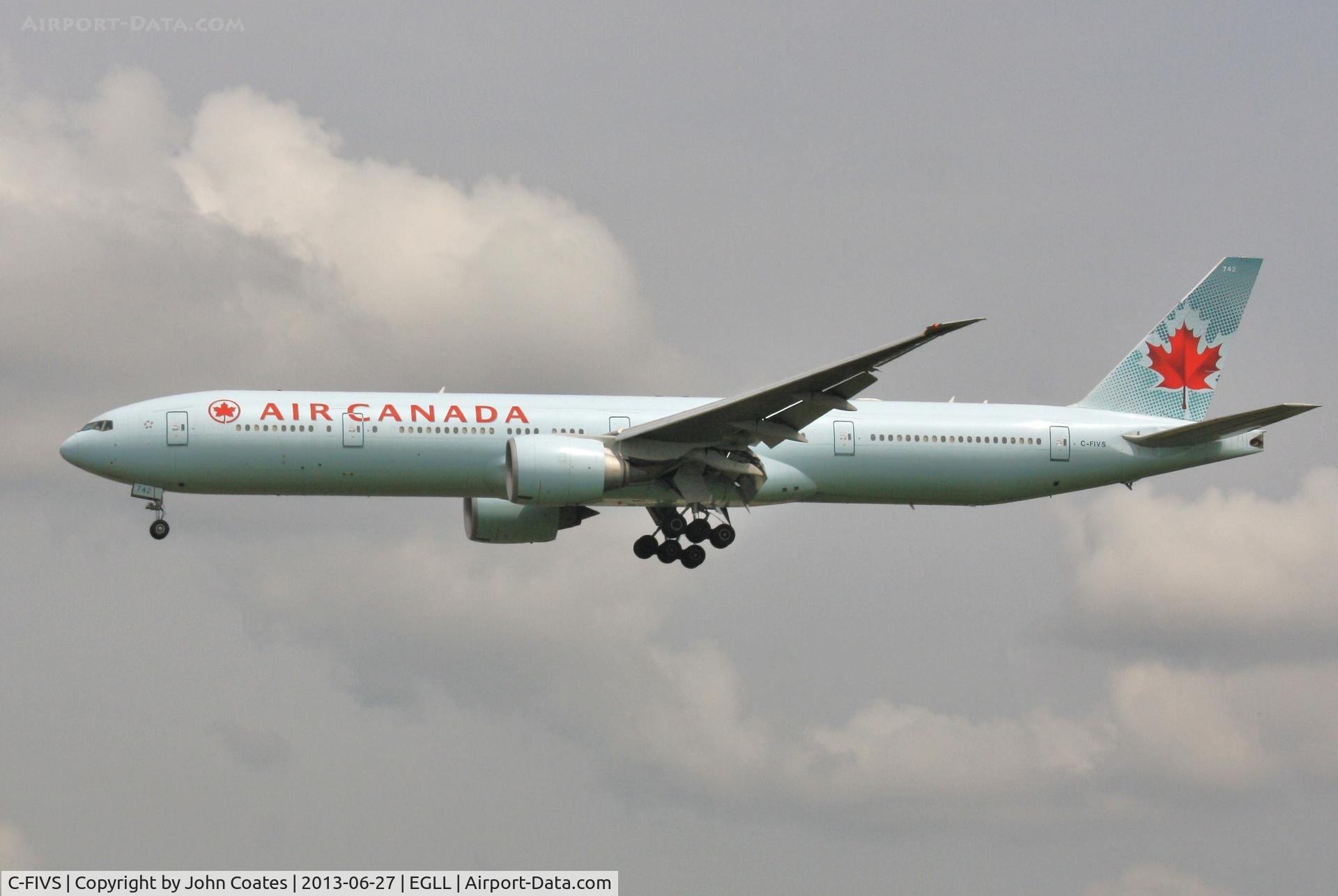 C-FIVS, 2009 Boeing 777-333/ER C/N 35784, Finals to 27L