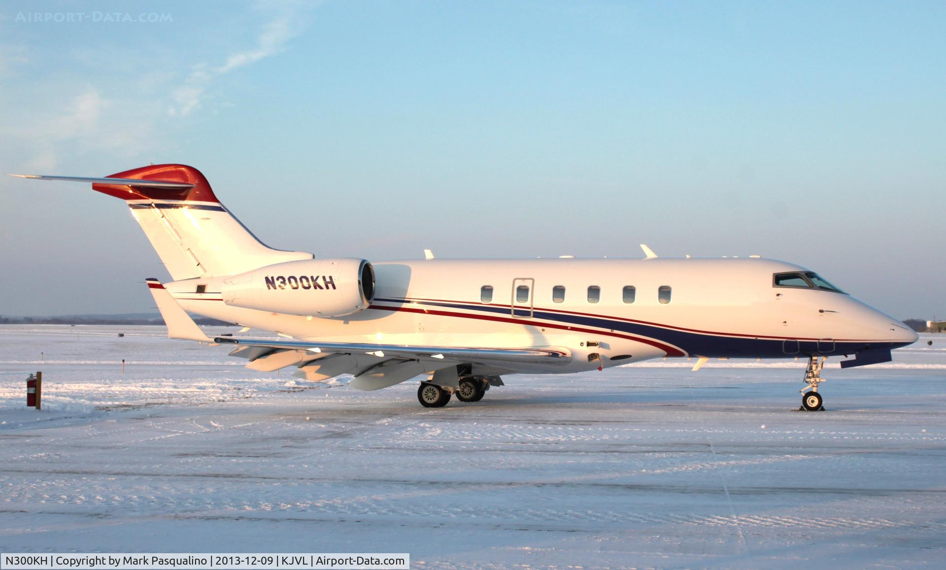 N300KH, 2006 Bombardier Challenger 300 (BD-100-1A10) C/N 20130, BD-100-1A10