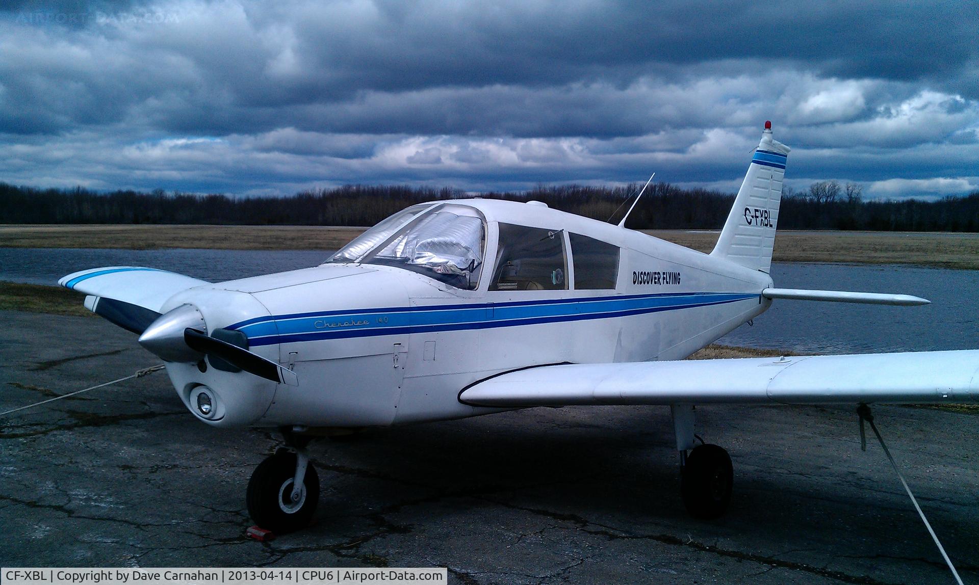 CF-XBL, 1968 Piper PA-28-140 C/N 28-24603, Tied down at Deseronto airport