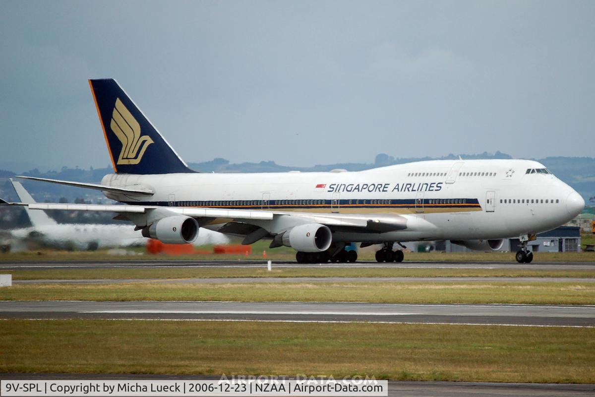 9V-SPL, 1997 Boeing 747-412 C/N 26557, At Auckland