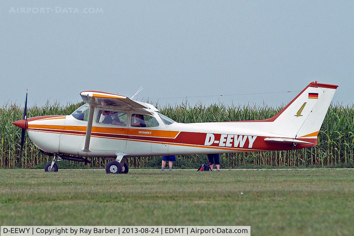 D-EEWY, Reims F172M ll Skyhawk C/N 0956, R/Cessna F.172M Skyhawk [0956] Tannheim~D 24/08/2013