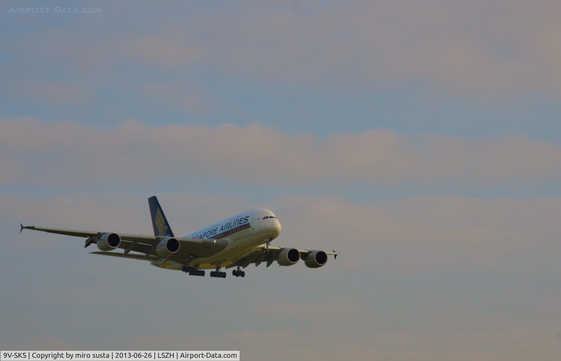 9V-SKS, 2012 Airbus A380-841 C/N 085, Singapore Airlines Airbus A380 approaching Zurich-Kloten International Airport.