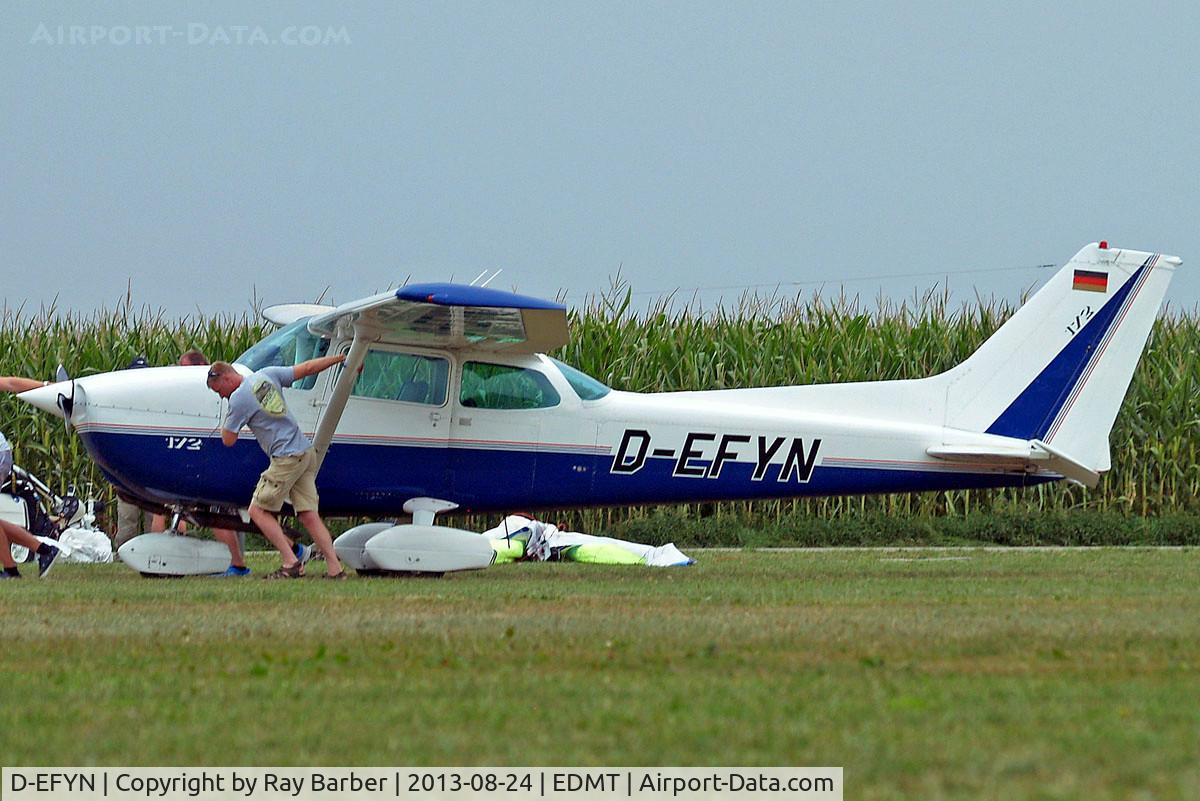 D-EFYN, 1981 Reims F172P C/N 2089, R/Cessna F.172P Skyhawk [2089] Tannheim~D 24/08/2013. Being pulled towards departure point to conserve fuel after airfield was closed for 2hrs due to a accident.