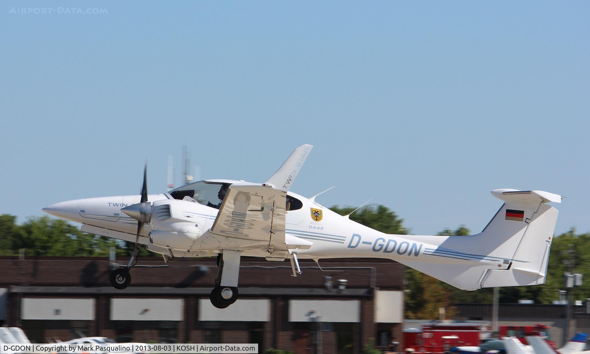 D-GDON, 2005 Diamond DA-42 Twin Star C/N 42.059, Diamond DA-42