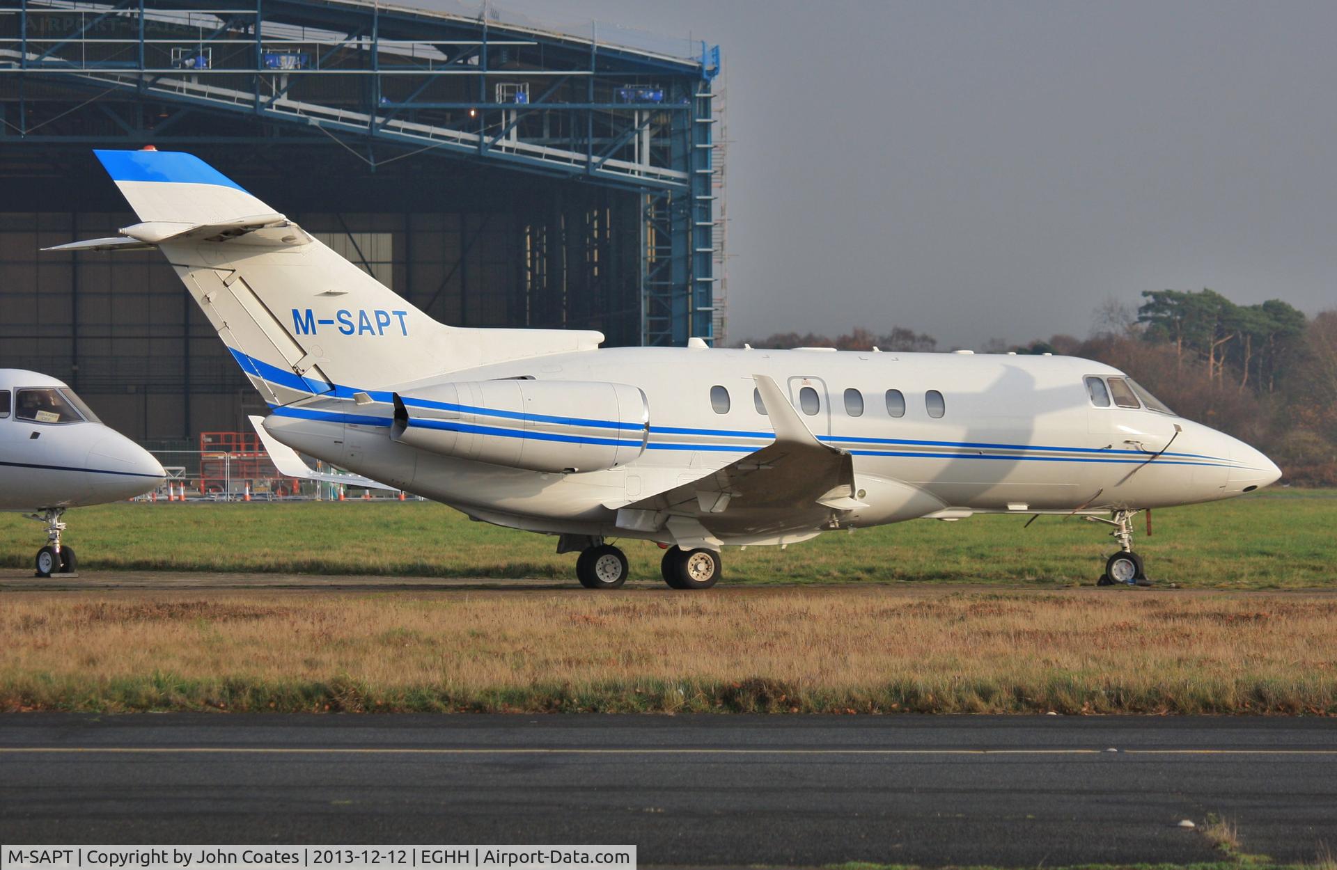 M-SAPT, 2007 Hawker Beechcraft 900XP C/N HA-0026, Parked at Jetworks