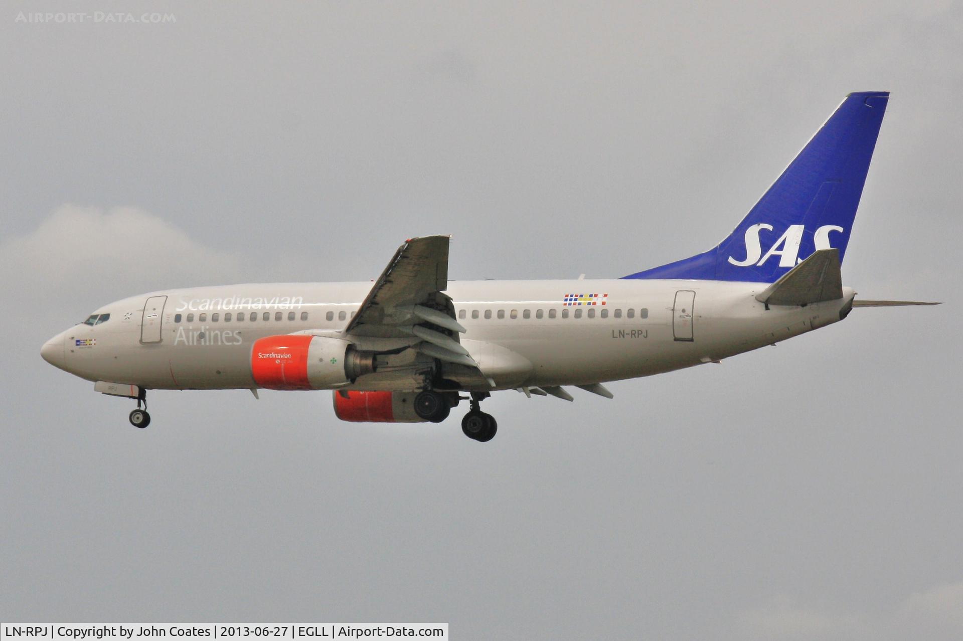 LN-RPJ, 2000 Boeing 737-783 C/N 30192, Finals to 27L