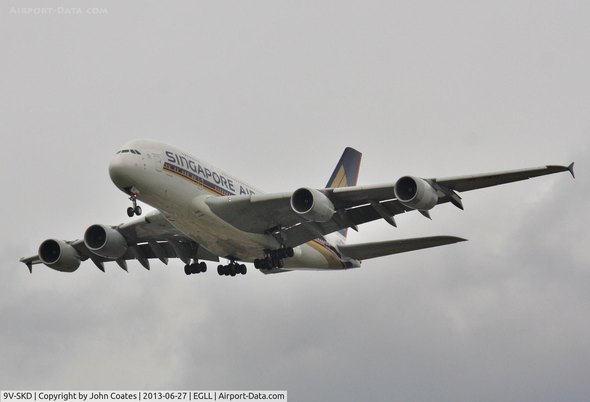 9V-SKD, 2008 Airbus A380-841 C/N 008, On approach to 27L
