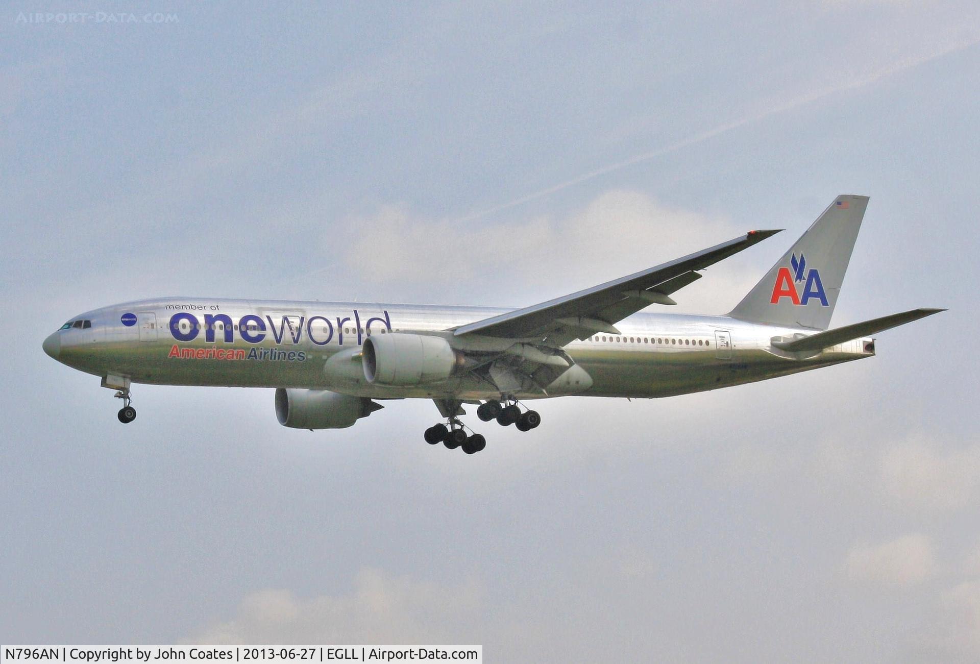 N796AN, 2000 Boeing 777-223 C/N 30796, Finals to 27L