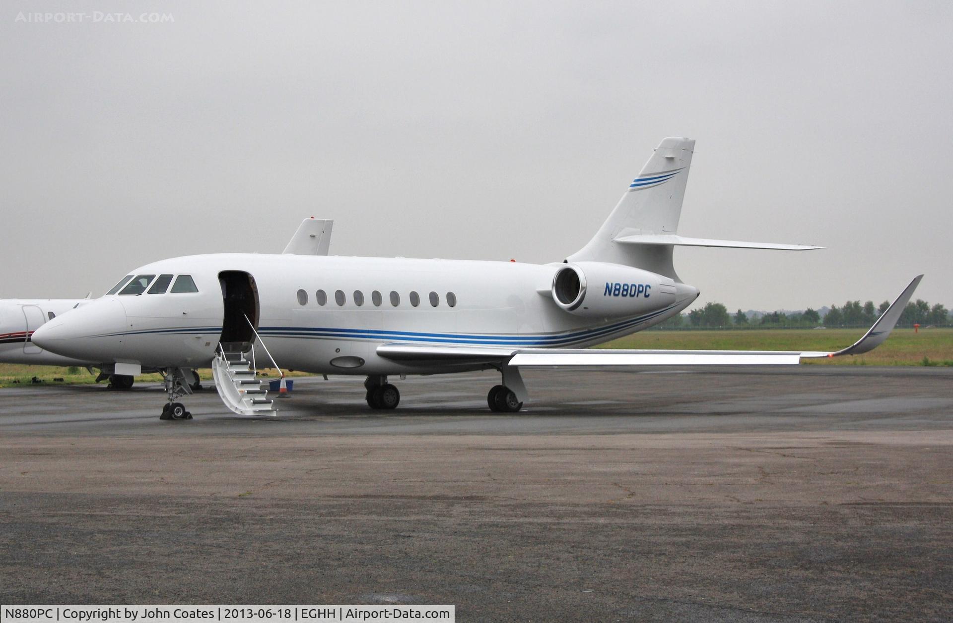 N880PC, 2008 Dassault Falcon 2000EX C/N 138, Parked at Signatures