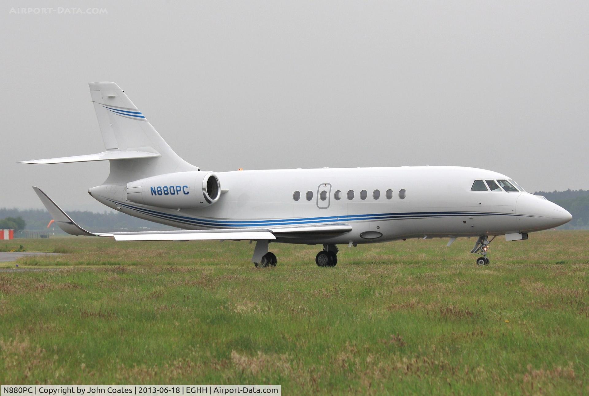 N880PC, 2008 Dassault Falcon 2000EX C/N 138, Waiting to enter 08