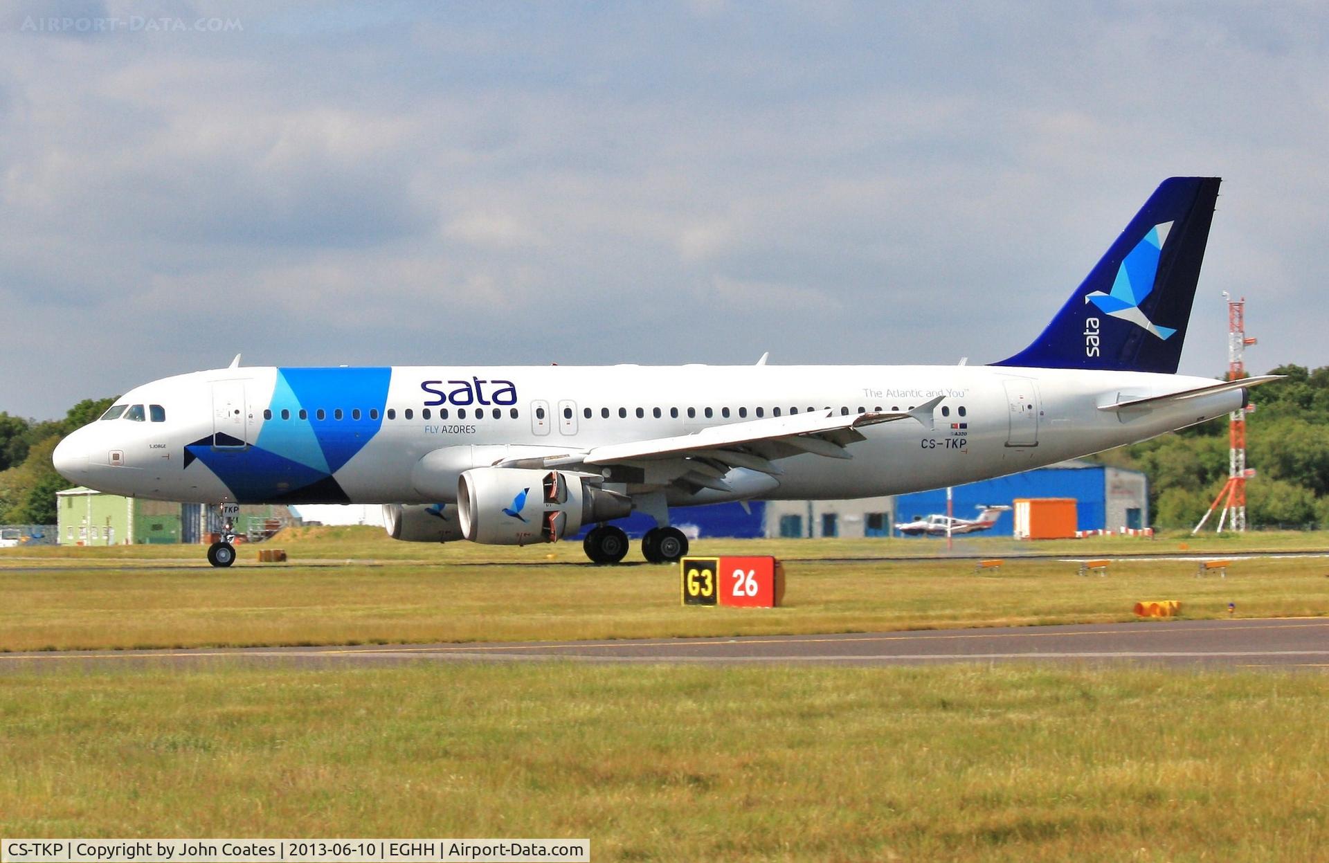 CS-TKP, 2003 Airbus A320-214 C/N 2011, Arriving on 26