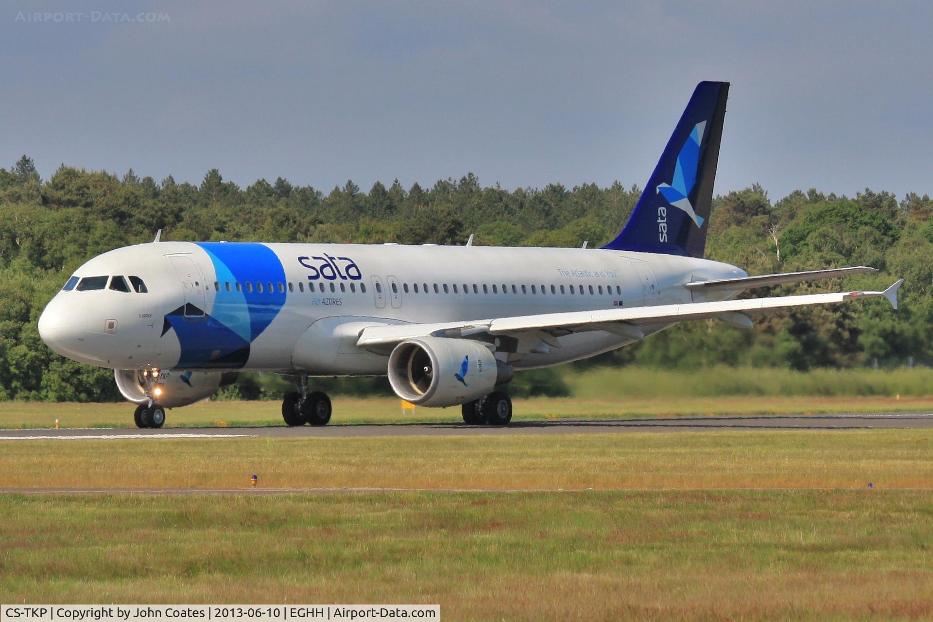 CS-TKP, 2003 Airbus A320-214 C/N 2011, Rolling on 26 to depart