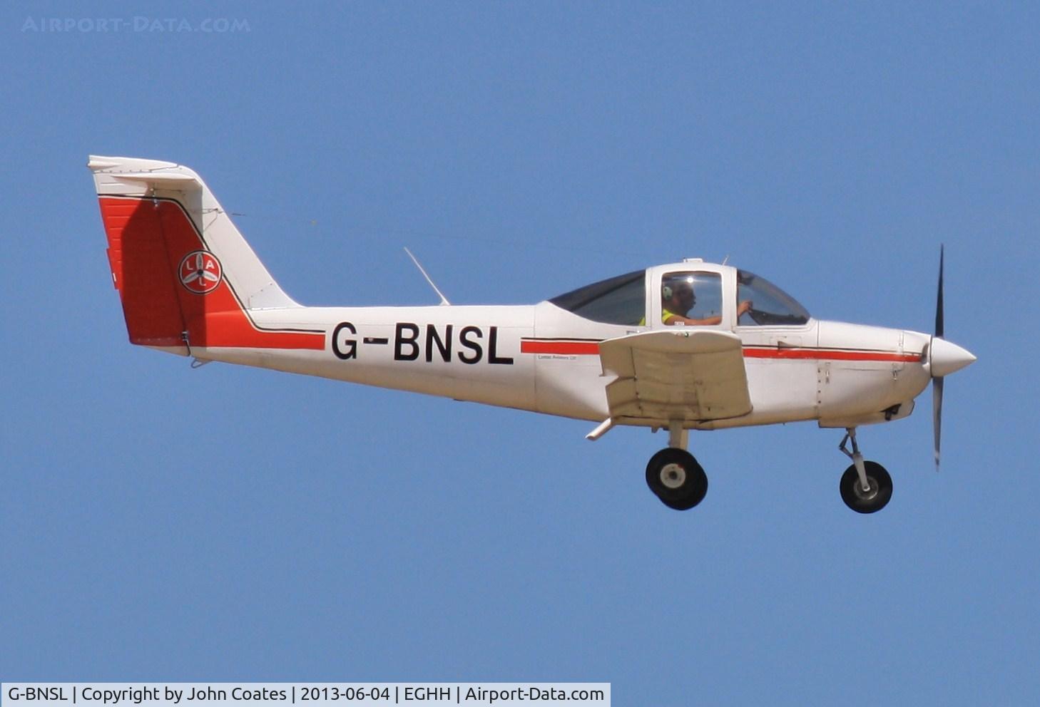 G-BNSL, 1981 Piper PA-38-112 Tomahawk Tomahawk C/N 38-81A0086, Finals to 08