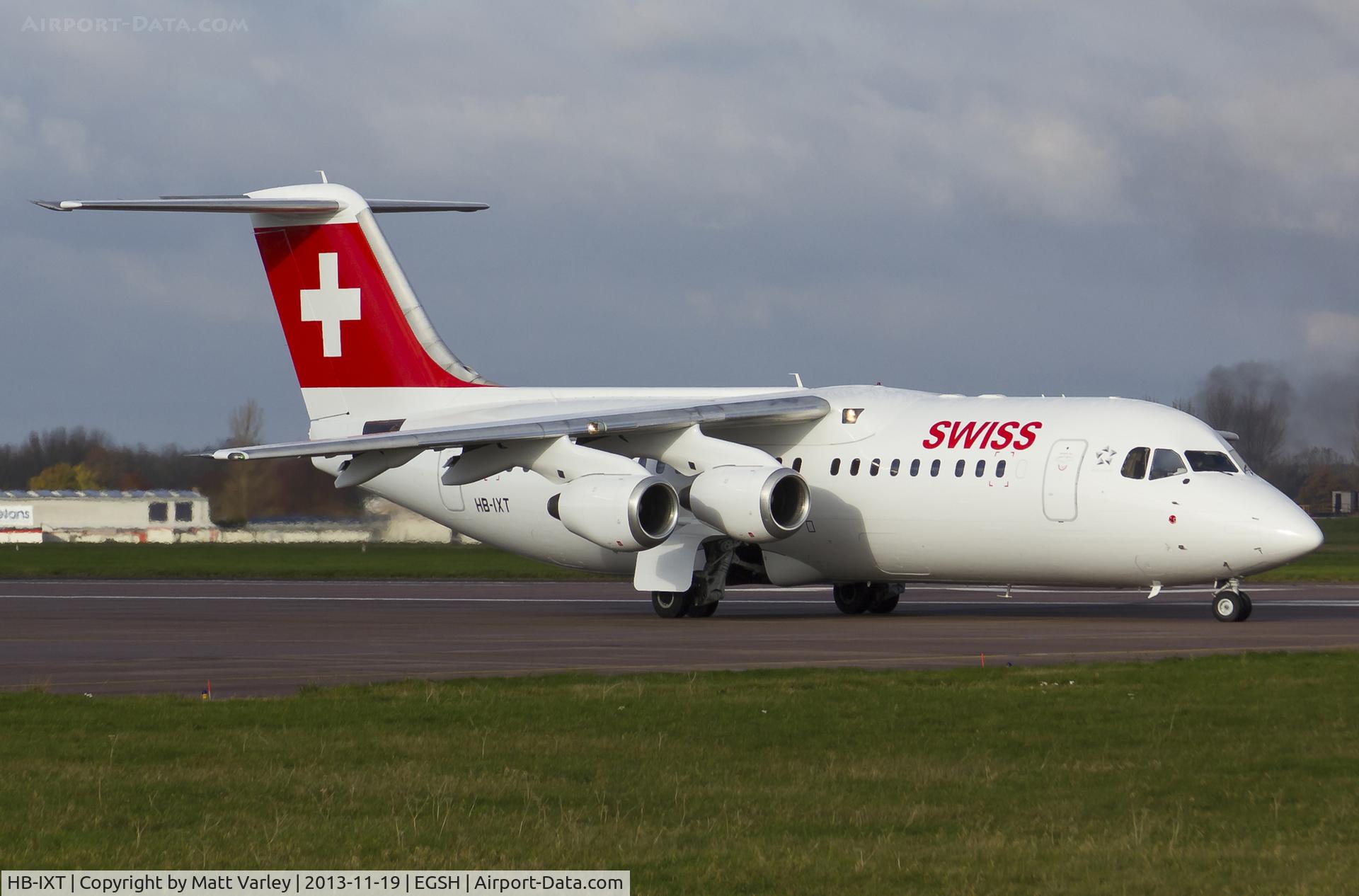 HB-IXT, 1995 British Aerospace Avro 146-RJ100 C/N E3259, Departing after spray by Air Livery...