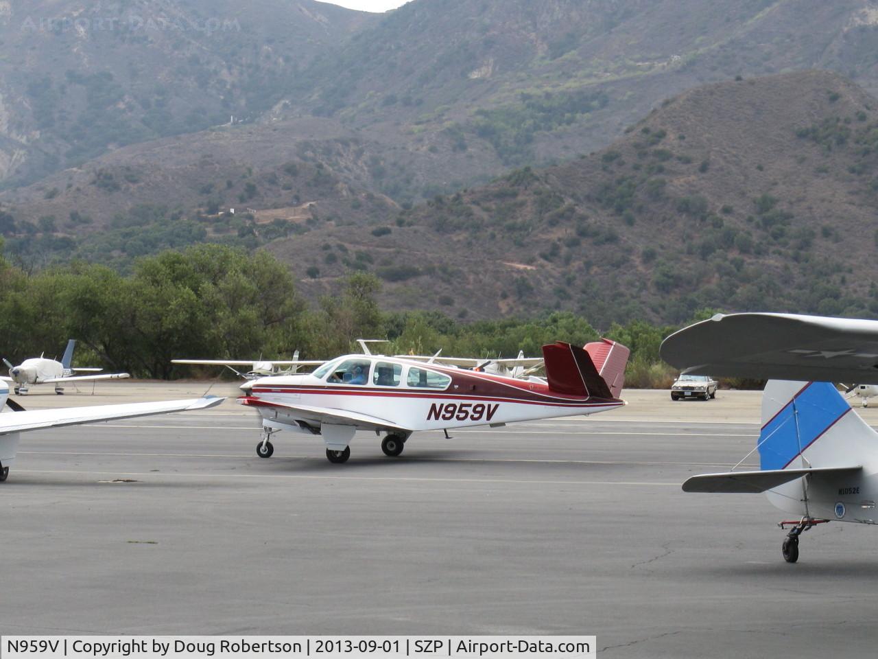 N959V, 1976 Beech V35B Bonanza C/N D-9851, 1976 Beech V35B BONANZA, Continental IO-520-B 285 Hp, taxi