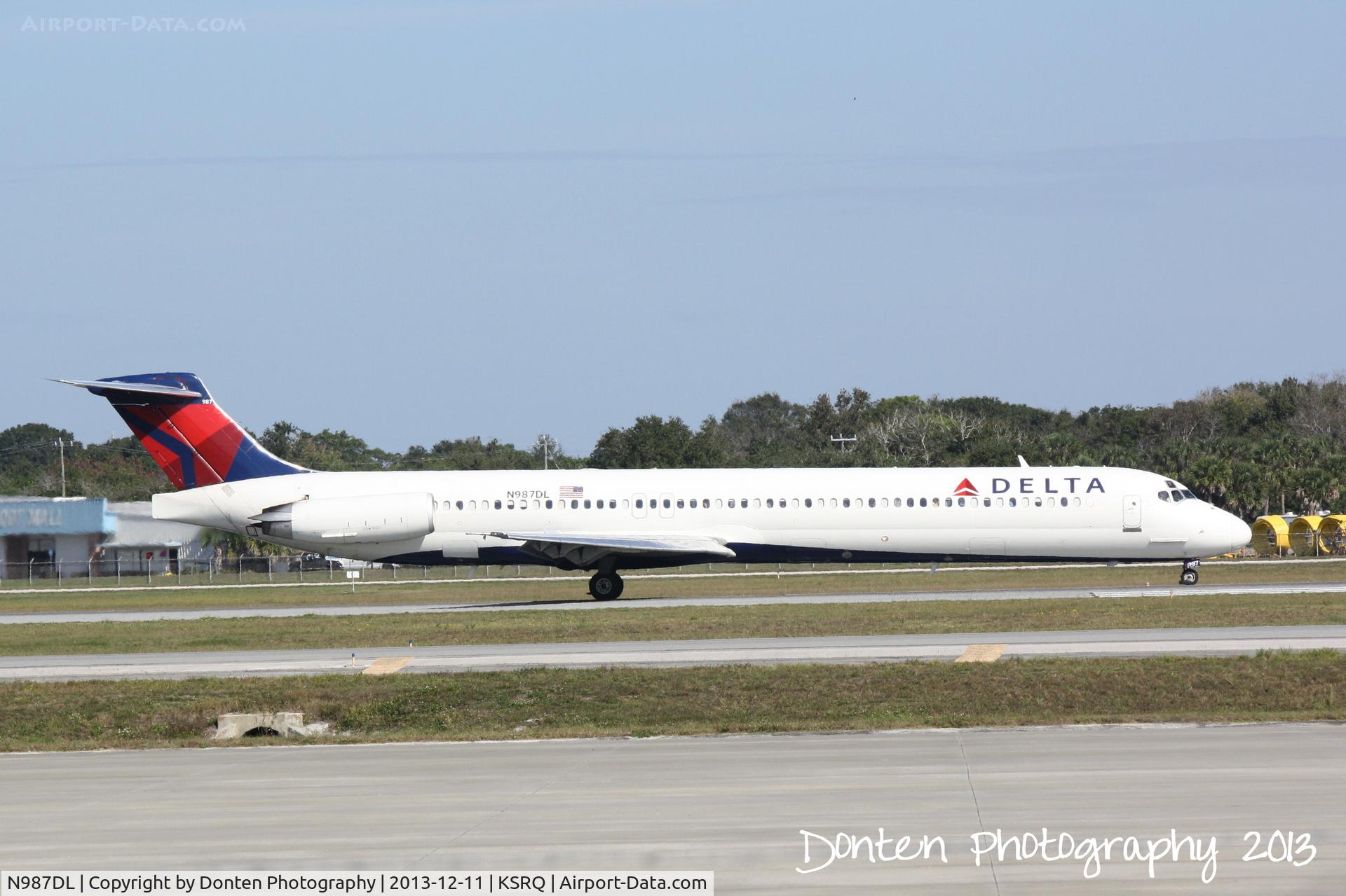 N987DL, 1991 McDonnell Douglas MD-88 C/N 53338, Delta Flight 2460 (N987DL) arrives at Sarasota-Bradenton International Airport following a flight from Hartsfield-Jackson Atlanta International Airport