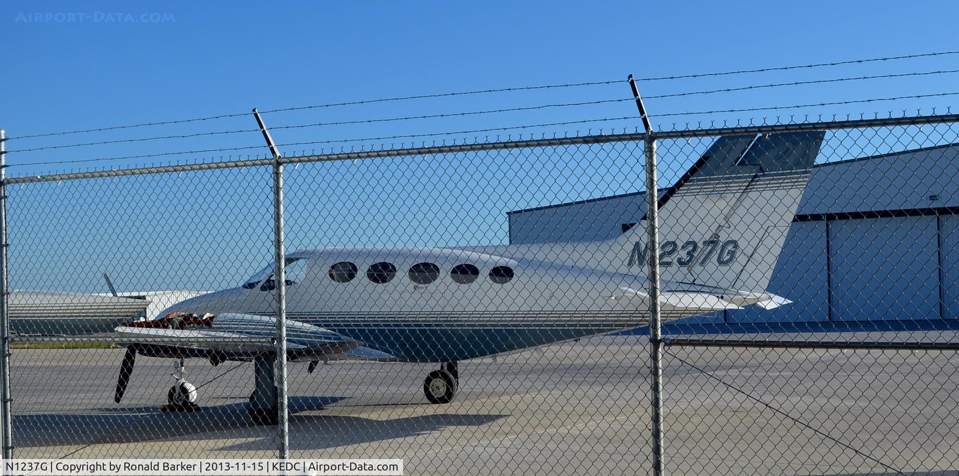 N1237G, 1975 Cessna 414 Chancellor C/N 414-0806, Austin, TX