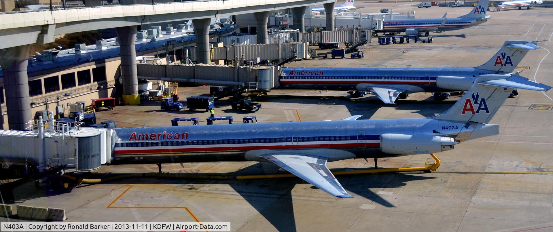 N403A, 1986 McDonnell Douglas MD-82 (DC-9-82) C/N 49314, Gate C38 DFW