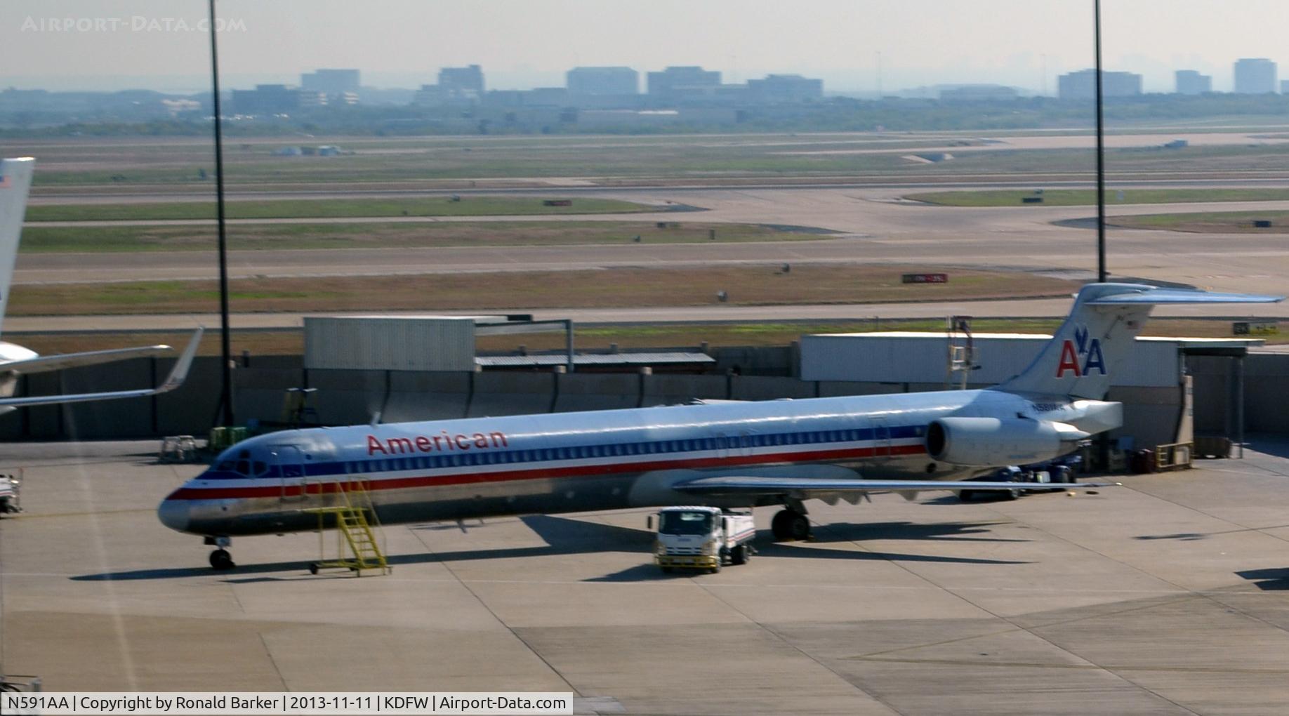 N591AA, 1991 McDonnell Douglas MD-83 (DC-9-83) C/N 53254, DFW TX