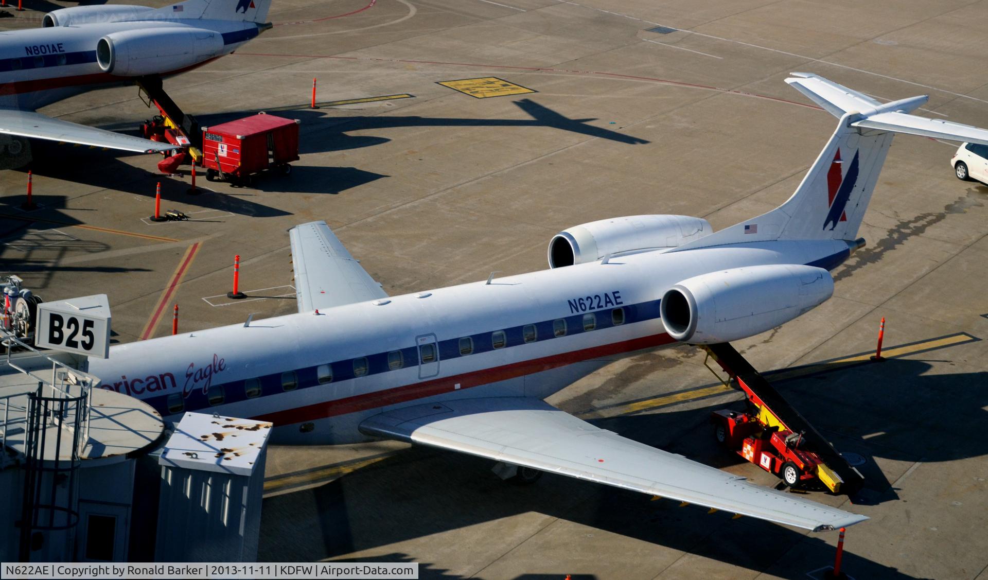 N622AE, 1999 Embraer ERJ-145LR (EMB-145LR) C/N 145108, Gate B25 DFW