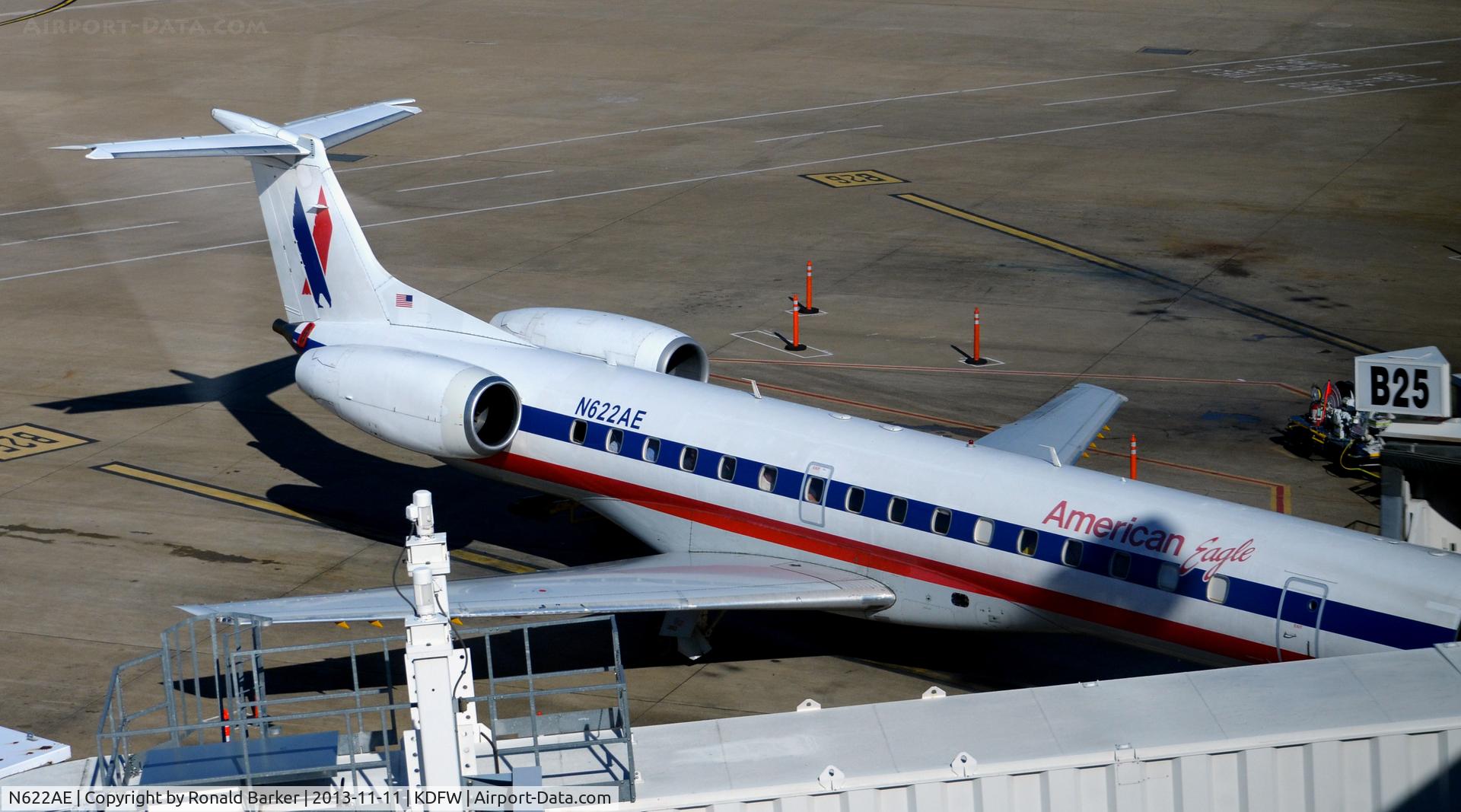 N622AE, 1999 Embraer ERJ-145LR (EMB-145LR) C/N 145108, Gate B25 DFW