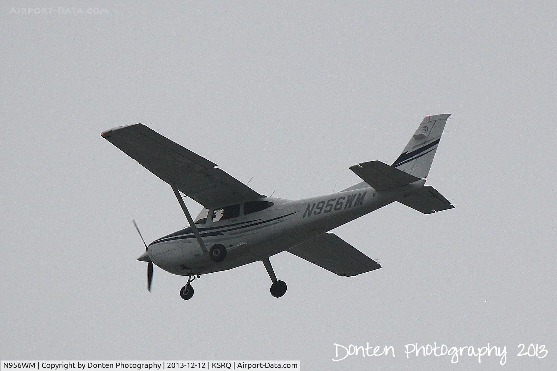 N956WM, 2005 Cessna 182T Skylane C/N 18281687, Cessna Skylane (N956WM) on approach to Sarasota-Bradenton International Airport following a flight from Naples Municipal Airport