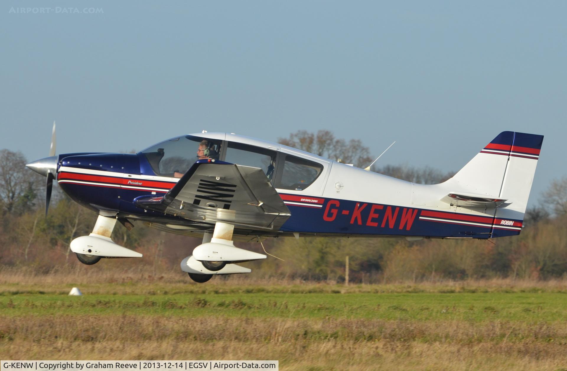 G-KENW, 2002 Robin DR-400-500 President C/N 39, Just airbourne.