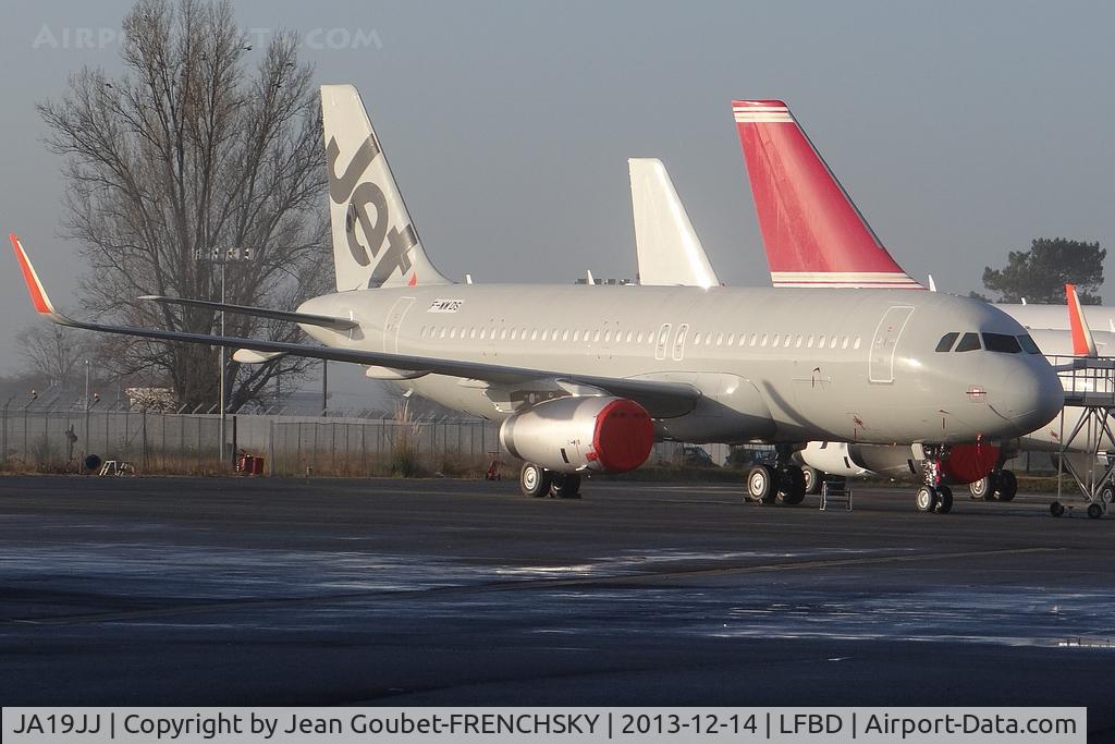JA19JJ, 2013 Airbus A320-232 C/N 5877, ex F-WWDS