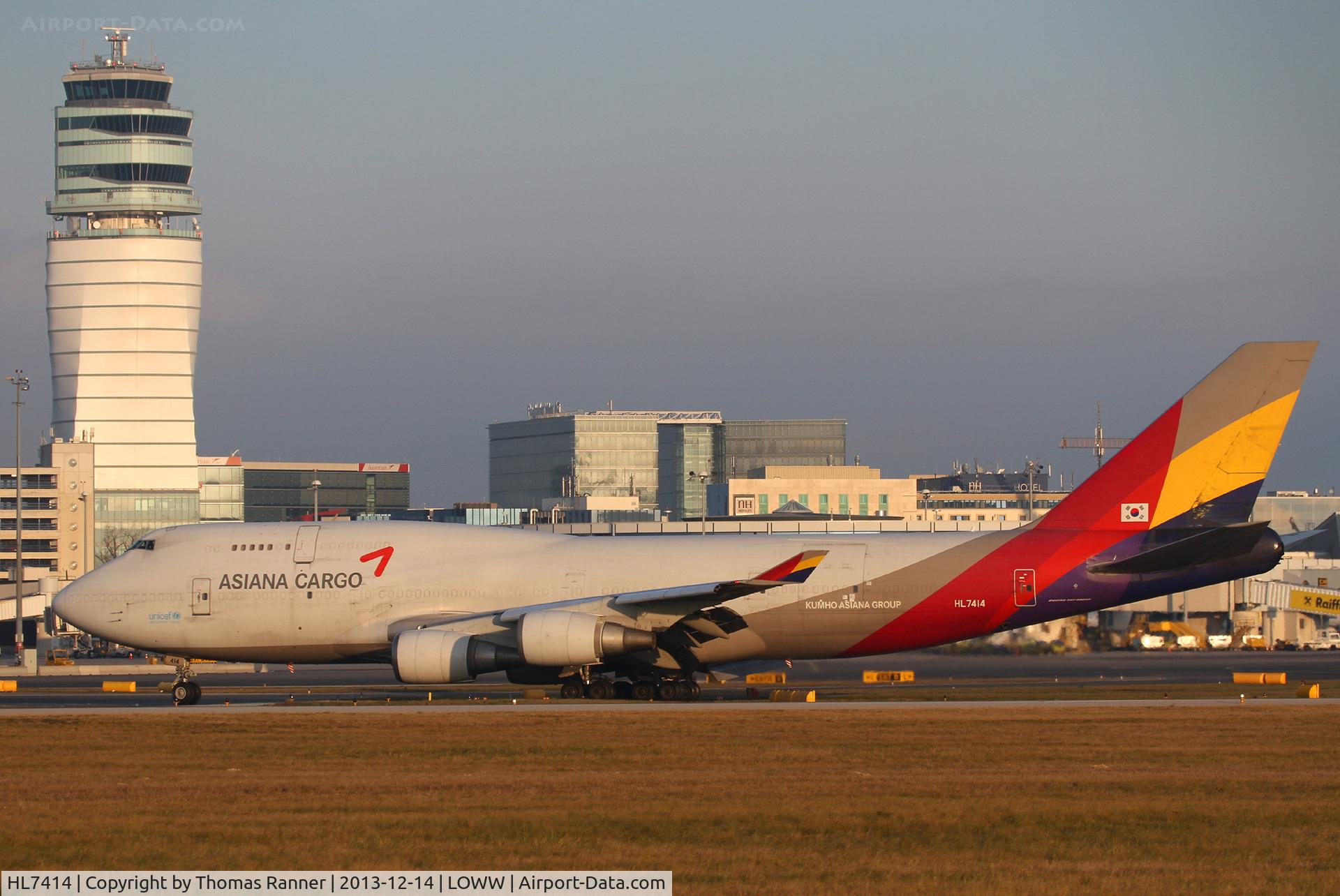 HL7414, 1991 Boeing 747-48EM(BDSF) C/N 25452, Asiana B747