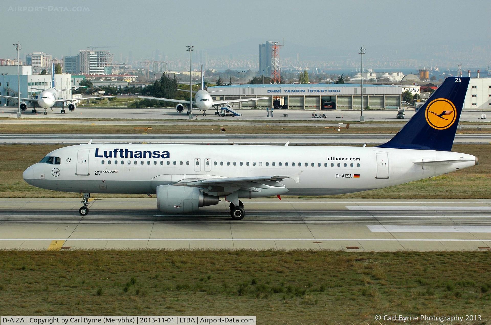 D-AIZA, 2009 Airbus A320-214 C/N 4097, Taken from the Fly Inn Shopping Mall.