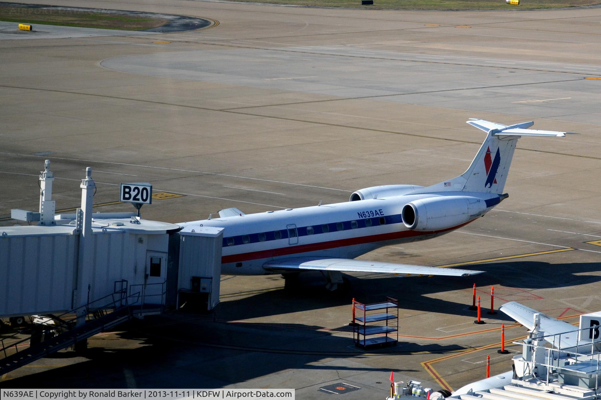 N639AE, 1999 Embraer ERJ-145LR (EMB-145LR) C/N 145182, Gate B20 DFW