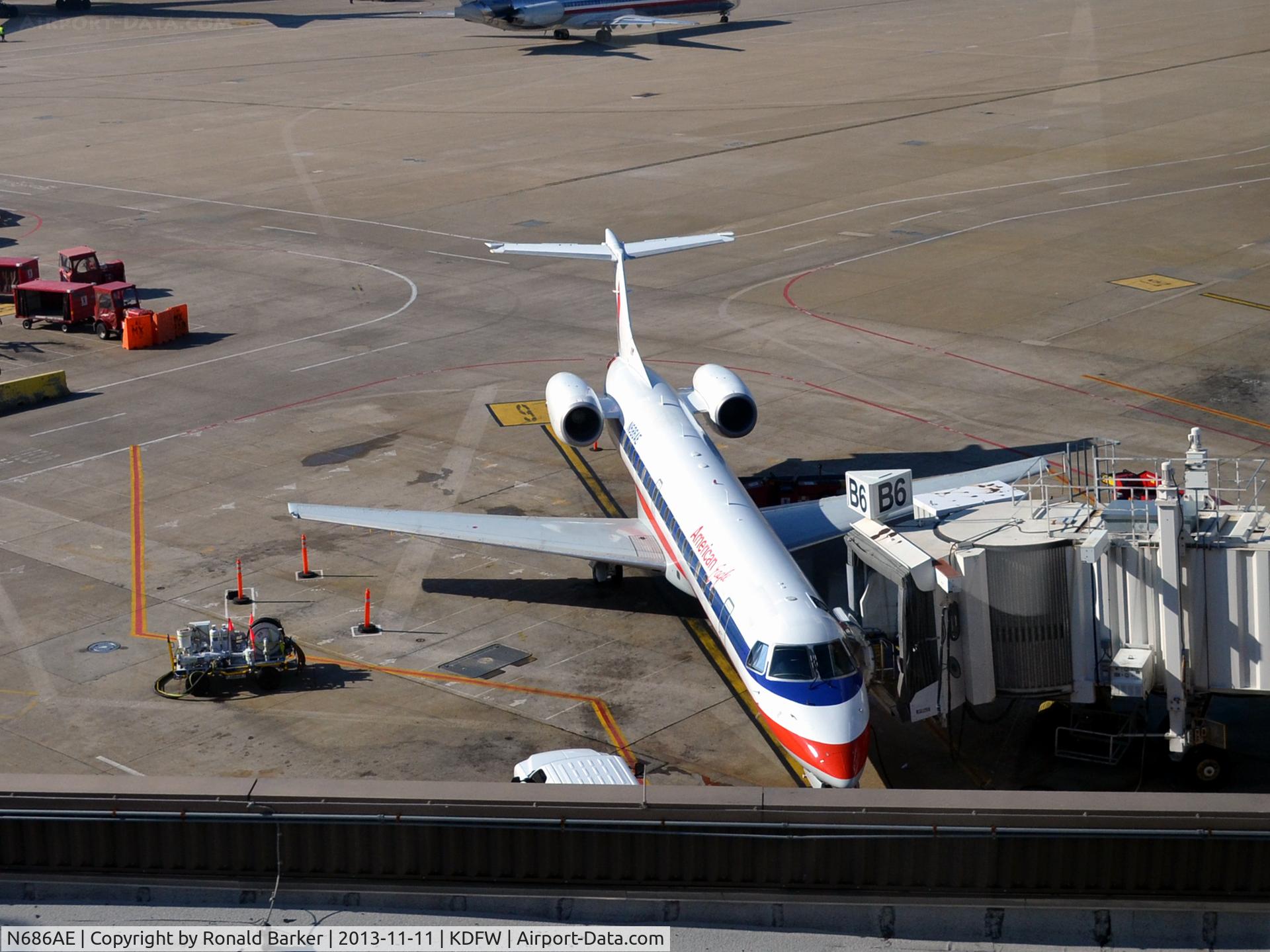 N686AE, 2004 Embraer ERJ-145LR (EMB-145LR) C/N 14500843, Gate B6 DFW