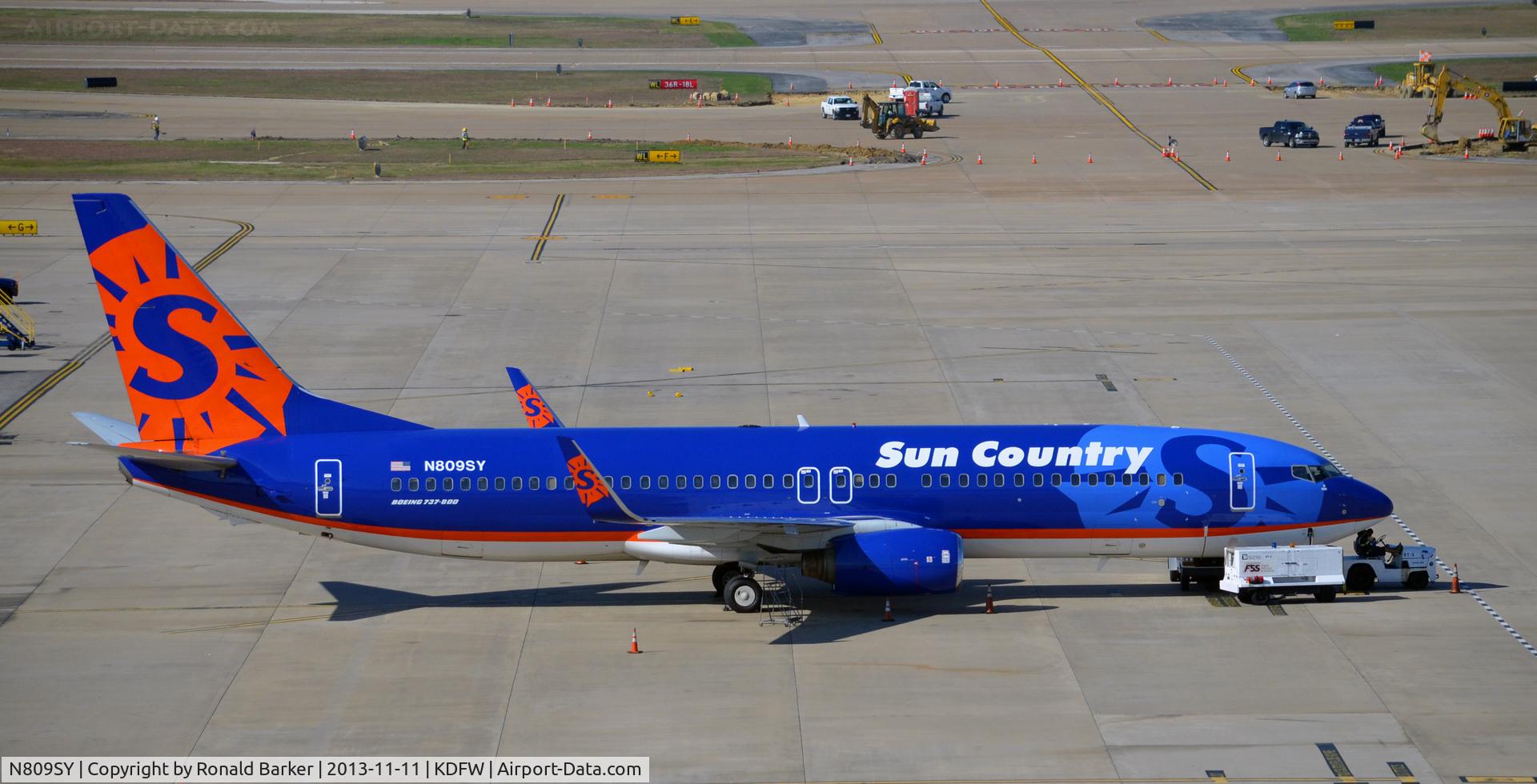 N809SY, 2005 Boeing 737-8Q8 C/N 30683, DFW, TX