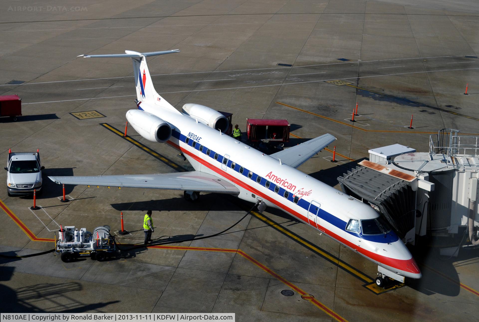 N810AE, 2001 Embraer ERJ-140LR (EMB-135KL) C/N 145525, Refueling operation Gate B12 DFW