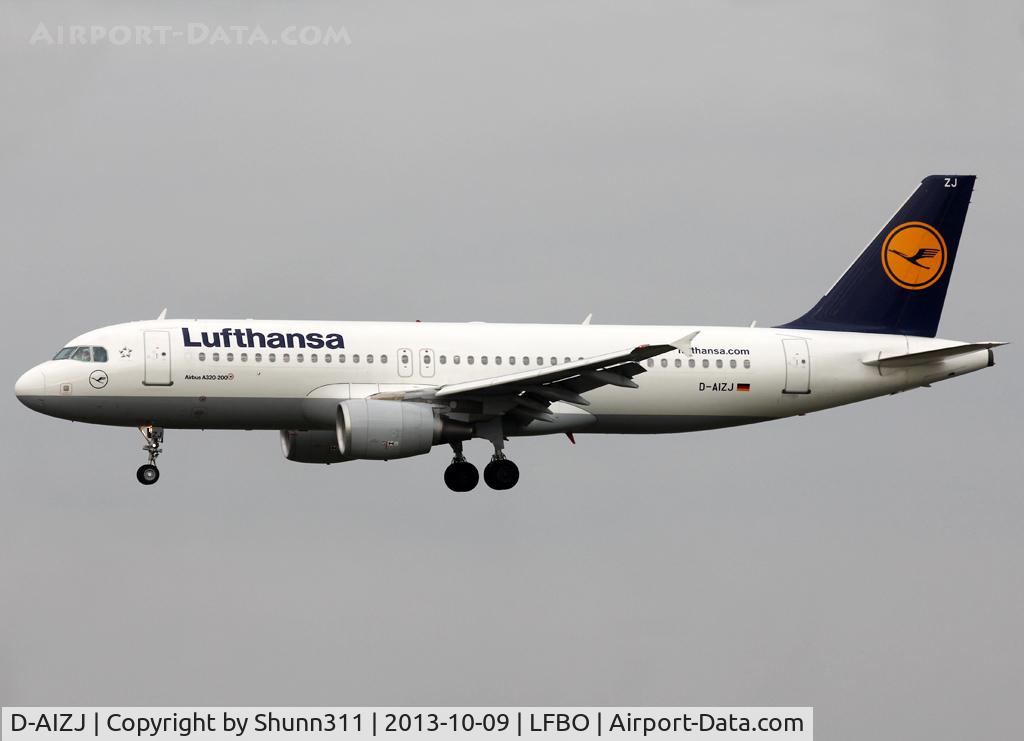 D-AIZJ, 2010 Airbus A320-214 C/N 4449, Landing rwy 32R
