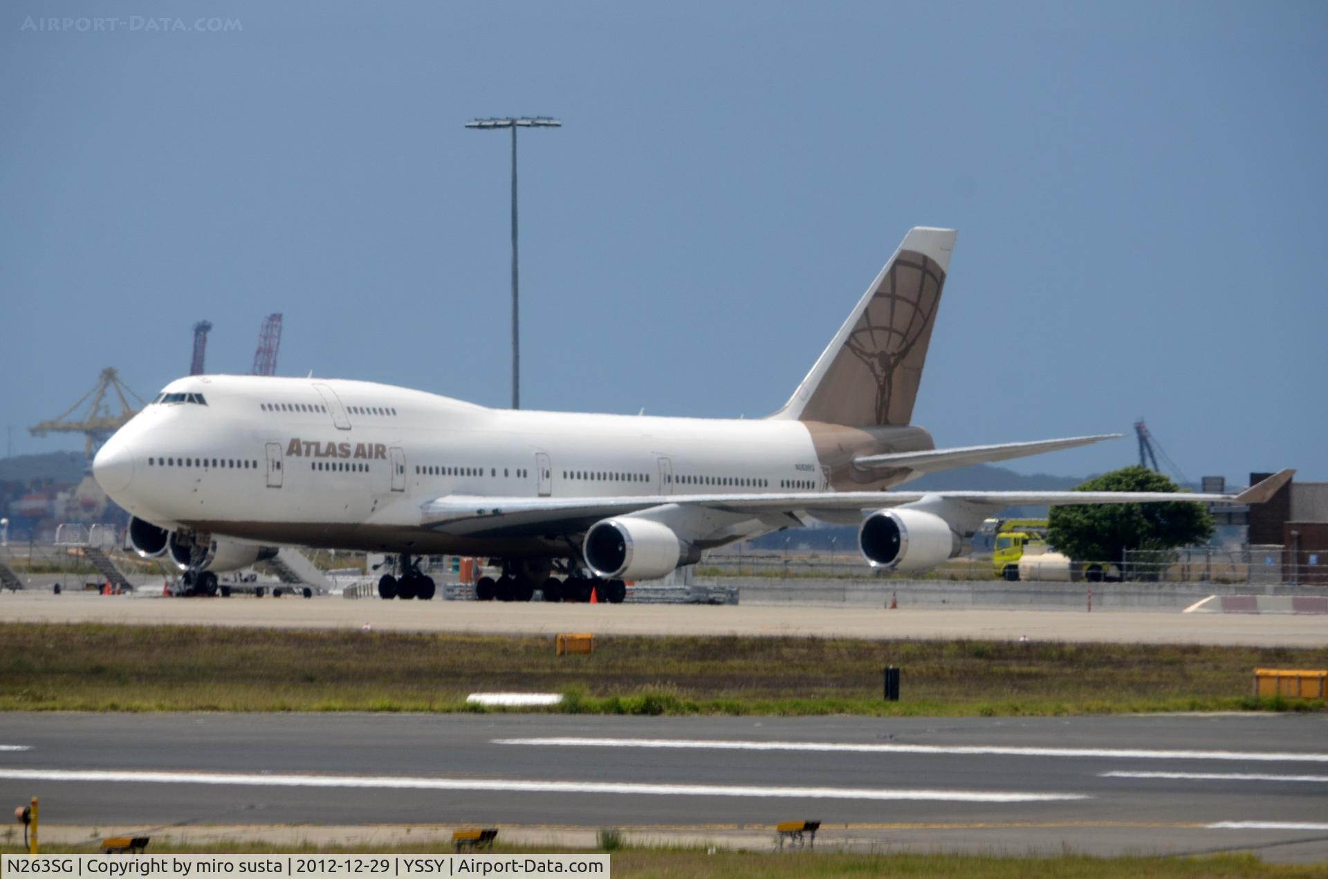 N263SG, 1999 Boeing 747-481 C/N 29263, Atlas Airlines Boeing 747-400 at Sydney Kingsford Smith International airport.