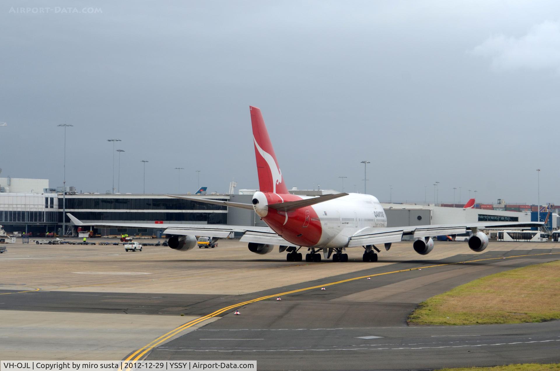 VH-OJL, 1991 Boeing 747-438 C/N 25151, Qantas  International Boeing 747-400 at Sydney Kingsford Smith International airport.