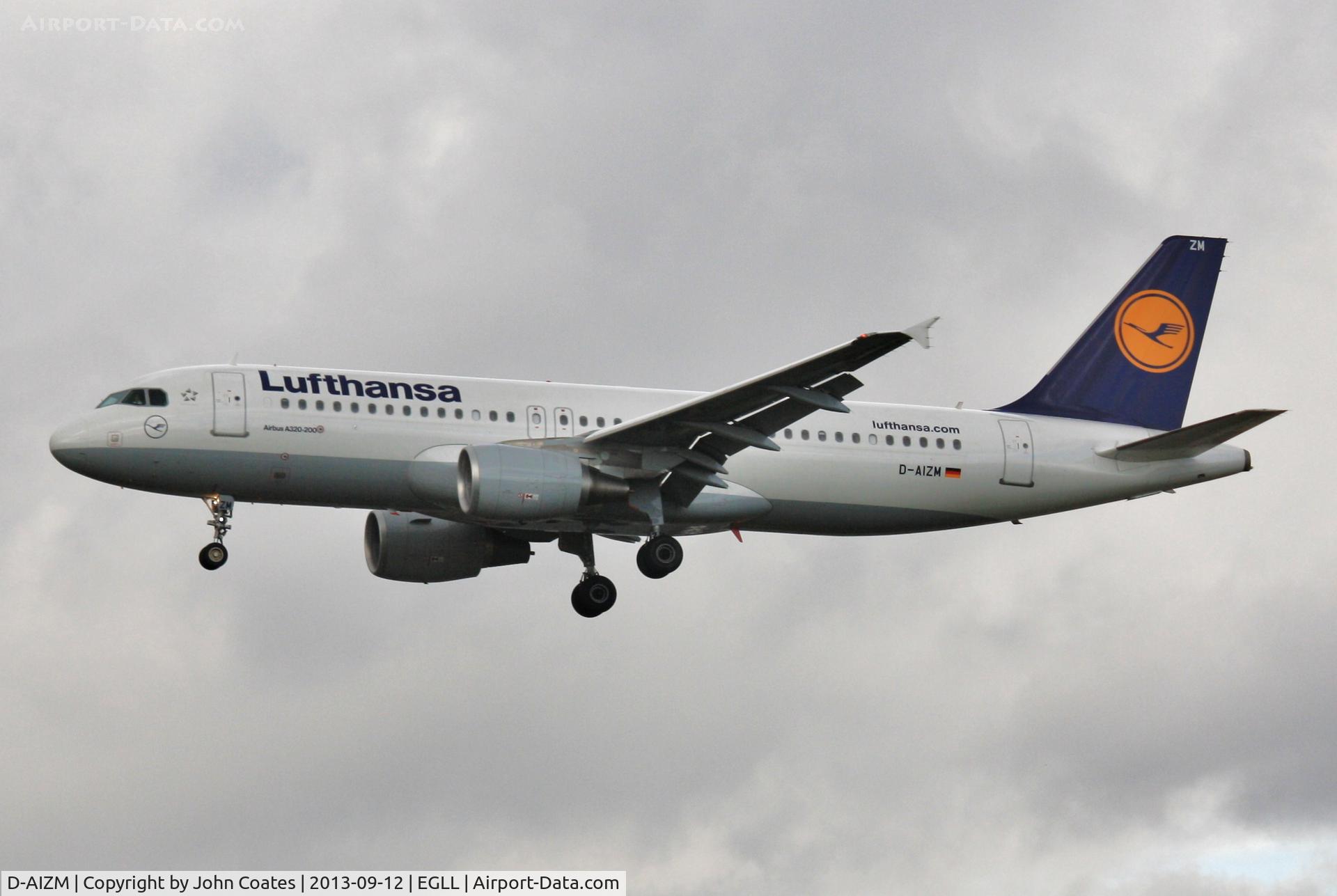 D-AIZM, 2012 Airbus A320-214 C/N 5203, Finals to 27L