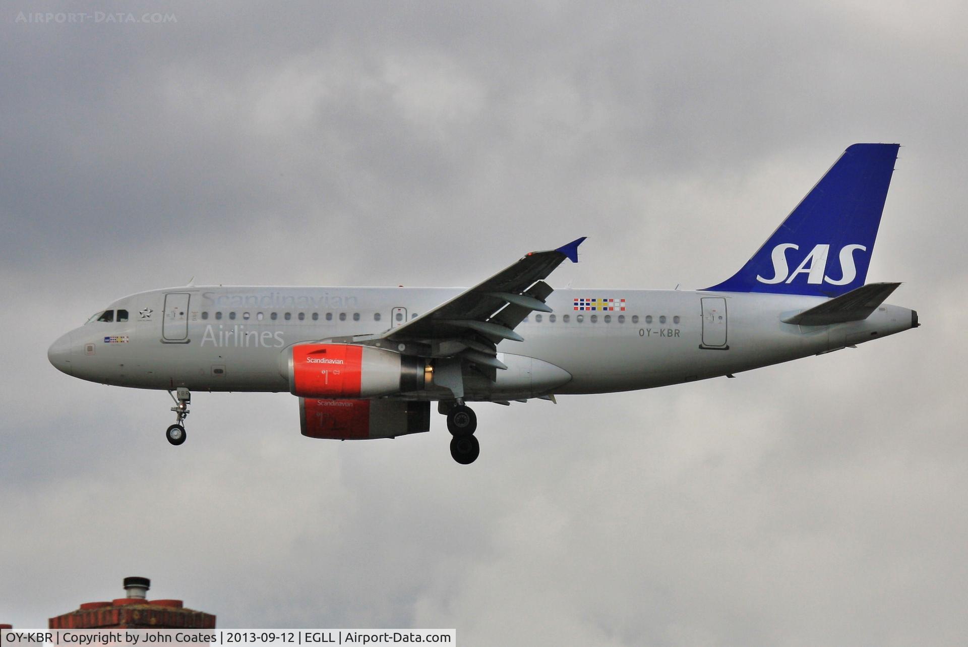 OY-KBR, 2007 Airbus A319-132 C/N 3231, Finals to 27L