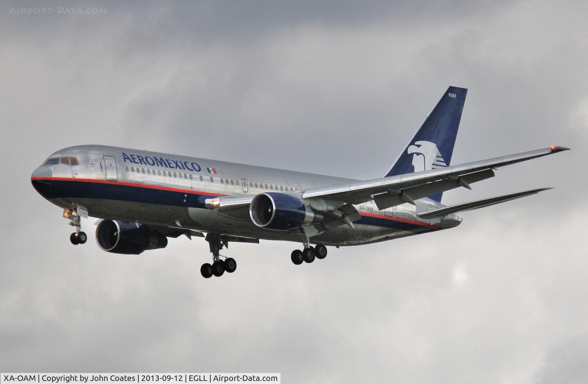 XA-OAM, 1993 Boeing 767-2B1/ER C/N 26471/511, On approach to 27L