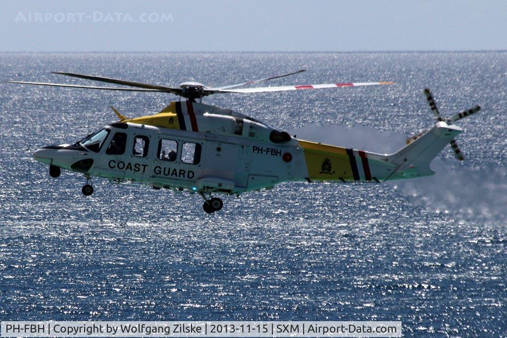 PH-FBH, AgustaWestland AW-139 C/N 31223, At famous Maho Beach