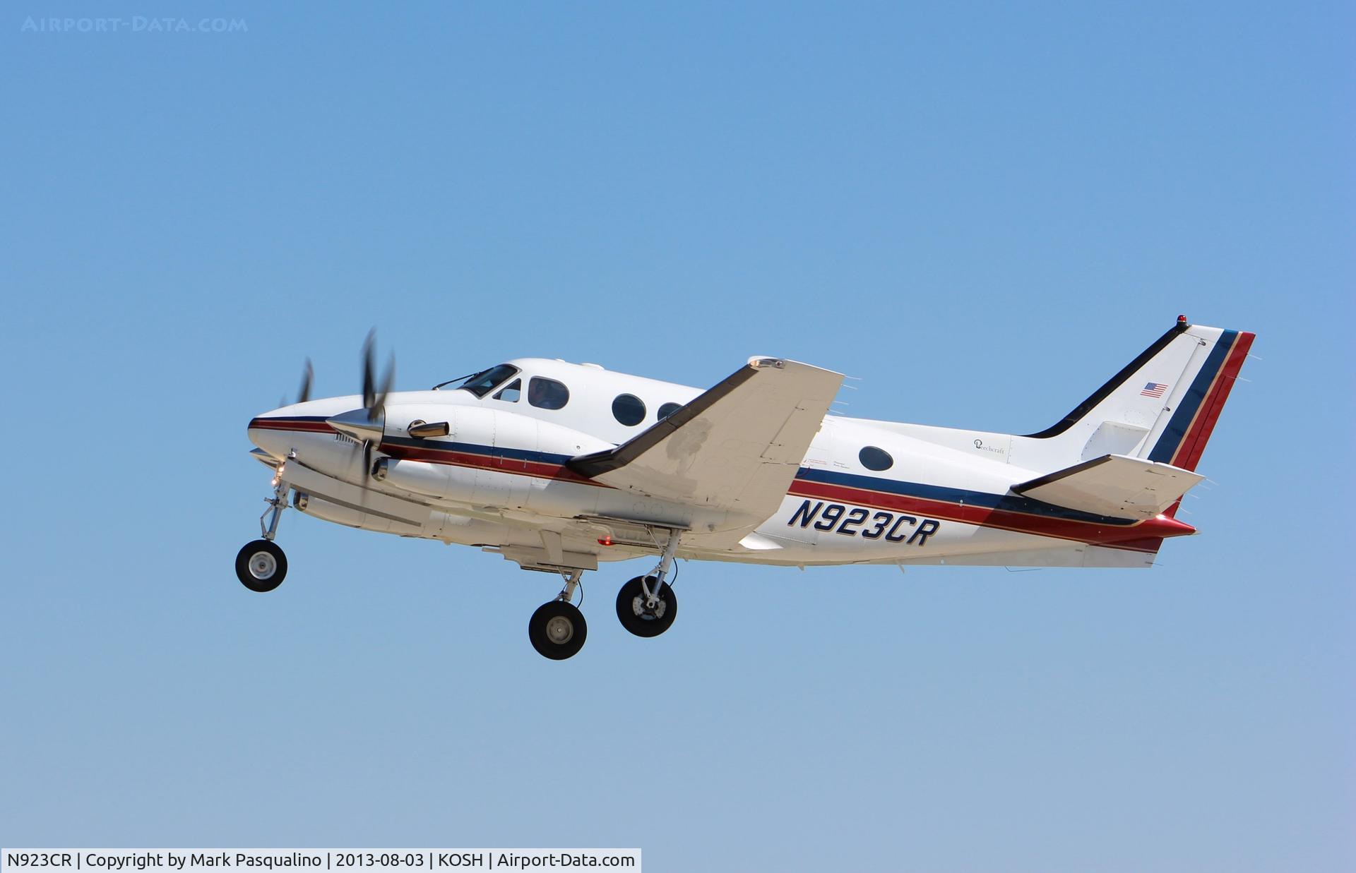 N923CR, 1984 Beech C90 King Air C/N LJ-1074, Beech C90