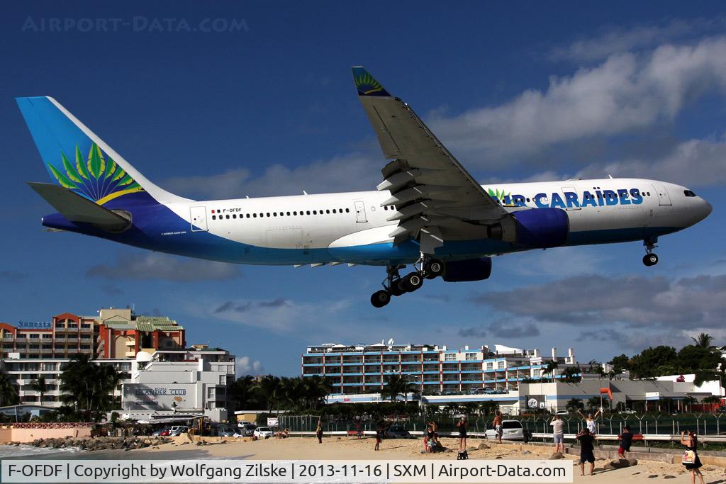 F-OFDF, 1999 Airbus A330-223 C/N 253, At famous Maho Beach