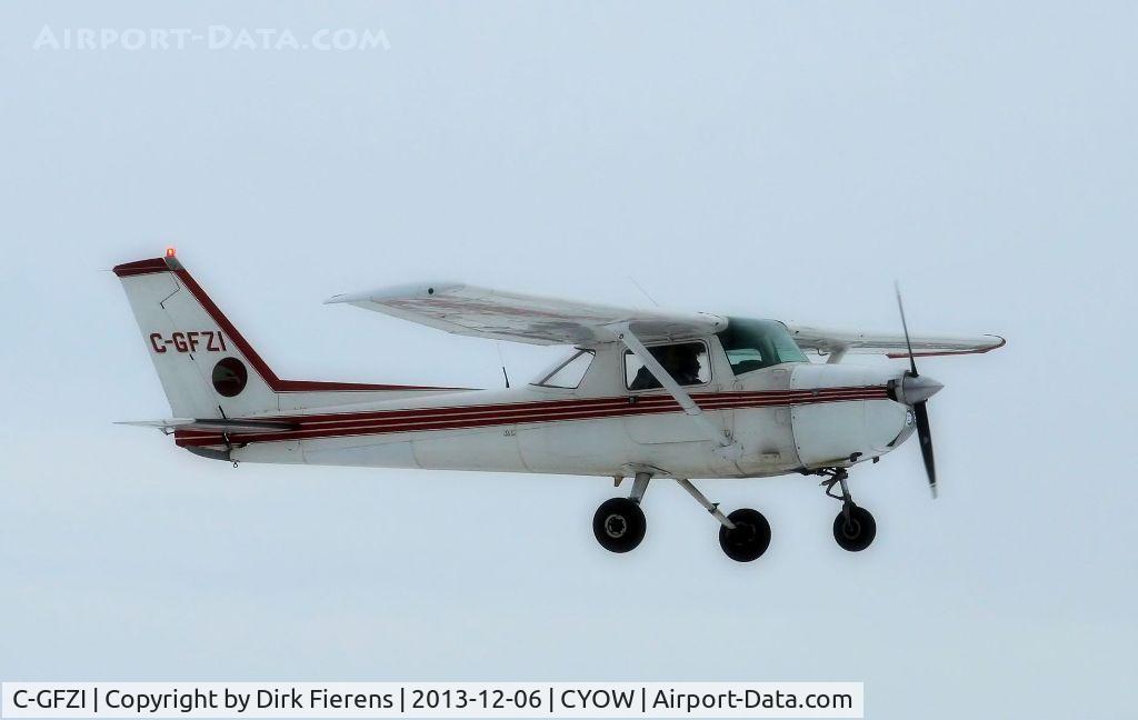 C-GFZI, 1976 Cessna 150M C/N 150-78501, Approaching rwy 25 and doing touch and go's.