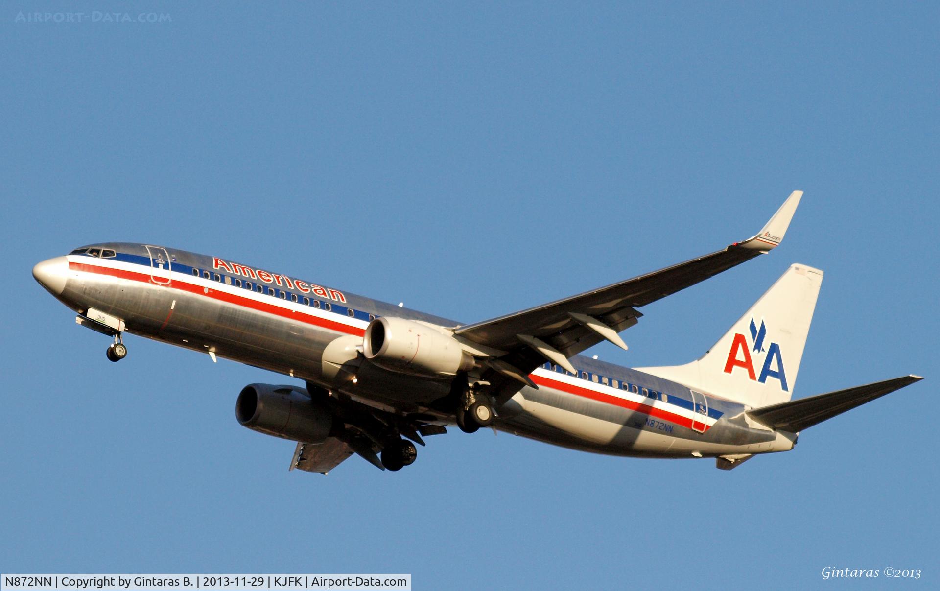 N872NN, 2011 Boeing 737-823 C/N 33219, Going To A Landing on 31R, JFK