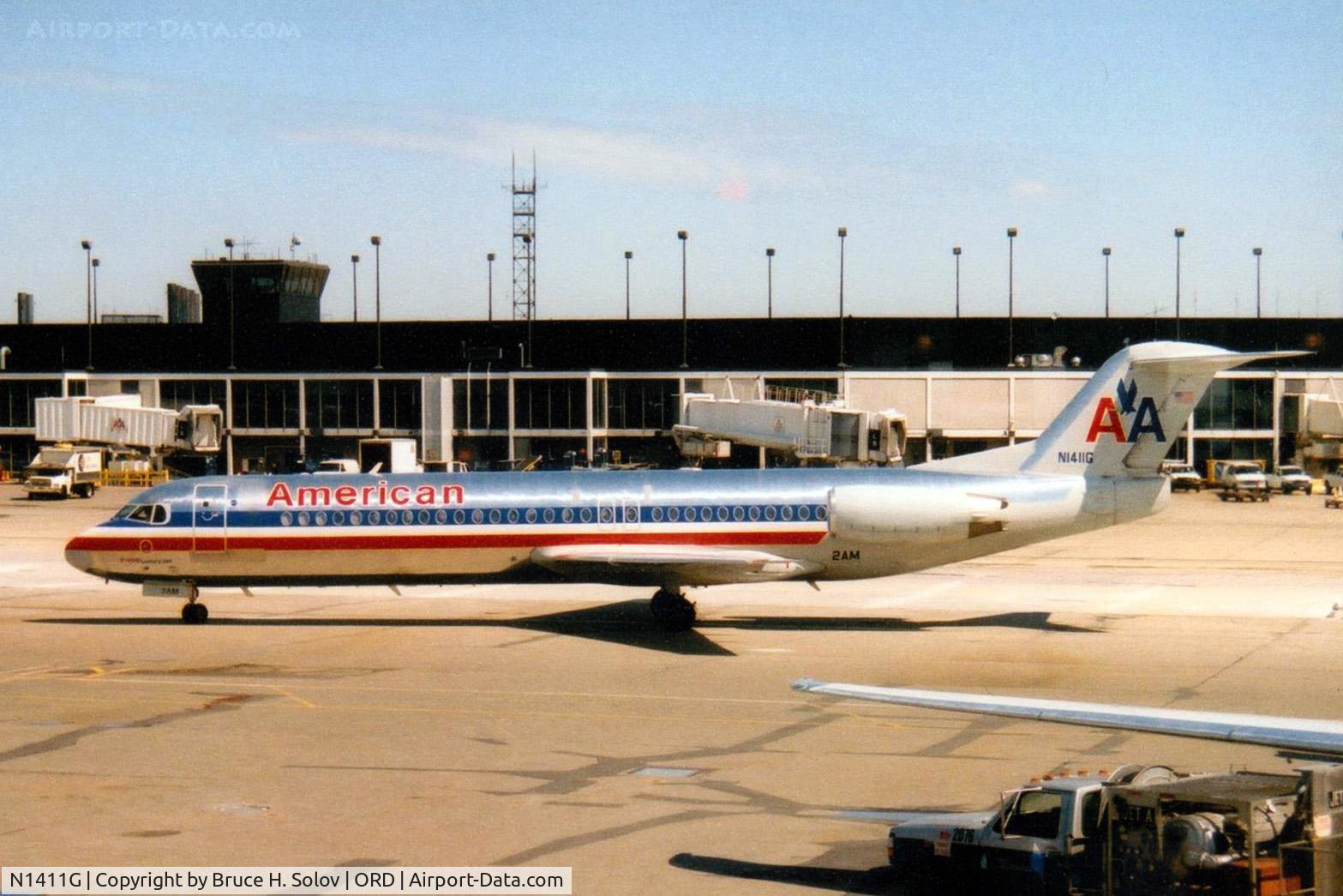 N1411G, 1991 Fokker 100 (F-28-0100) C/N 11369, On the tarmac at ORD
