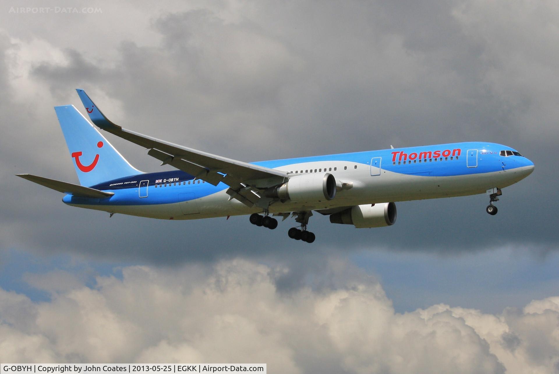 G-OBYH, 1999 Boeing 767-304/ER C/N 28883, Finals to 08R